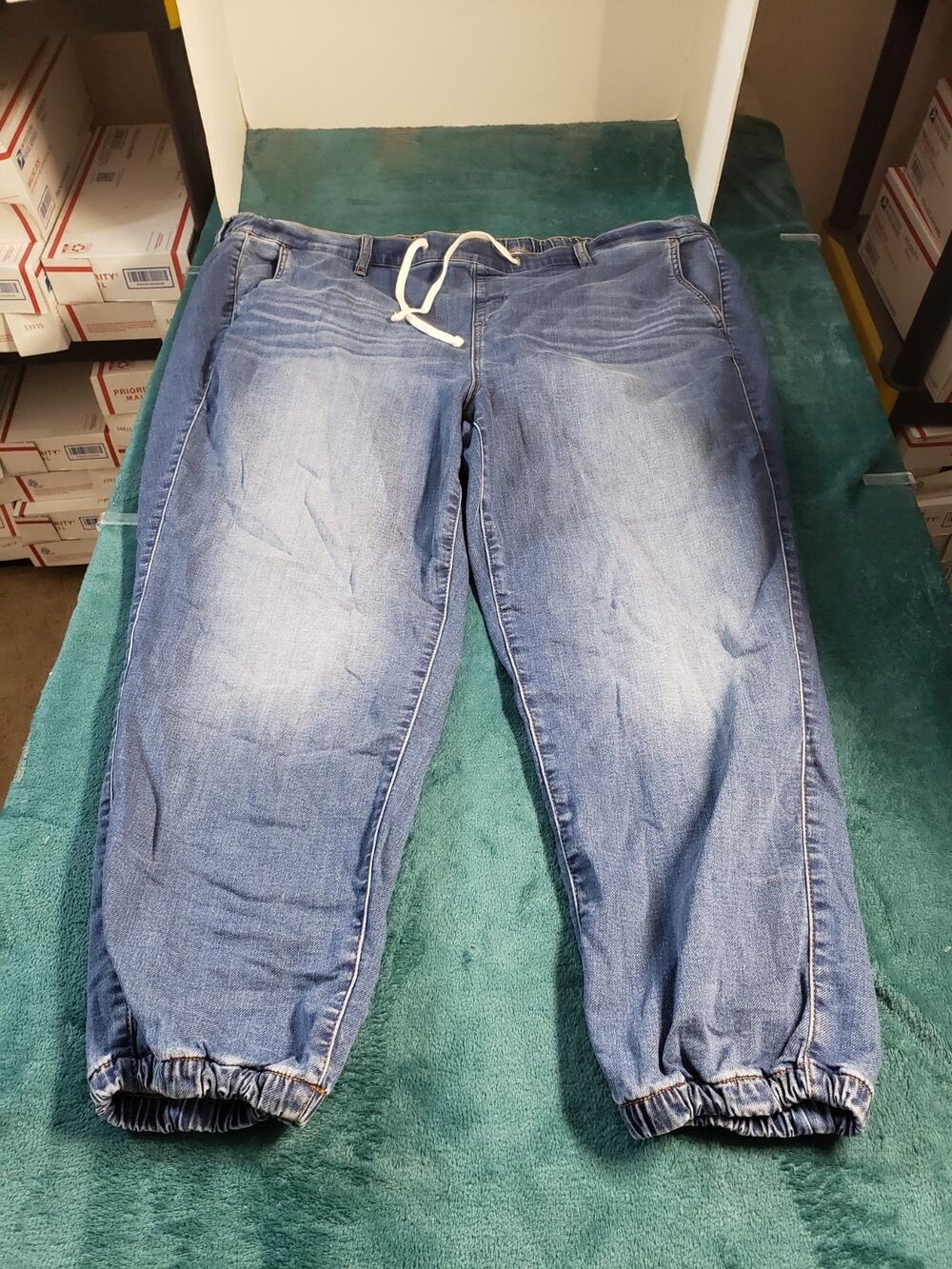 Torrid Jeans Size 4X Women Blue Pull On Pants Ladies Mid Rise Jogger Ankle